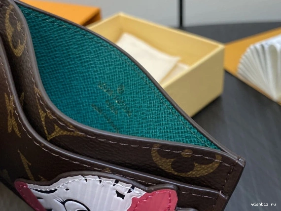 WIS HOLDER-11*7*0.5cm CARD LOUIS VUITTON 0228